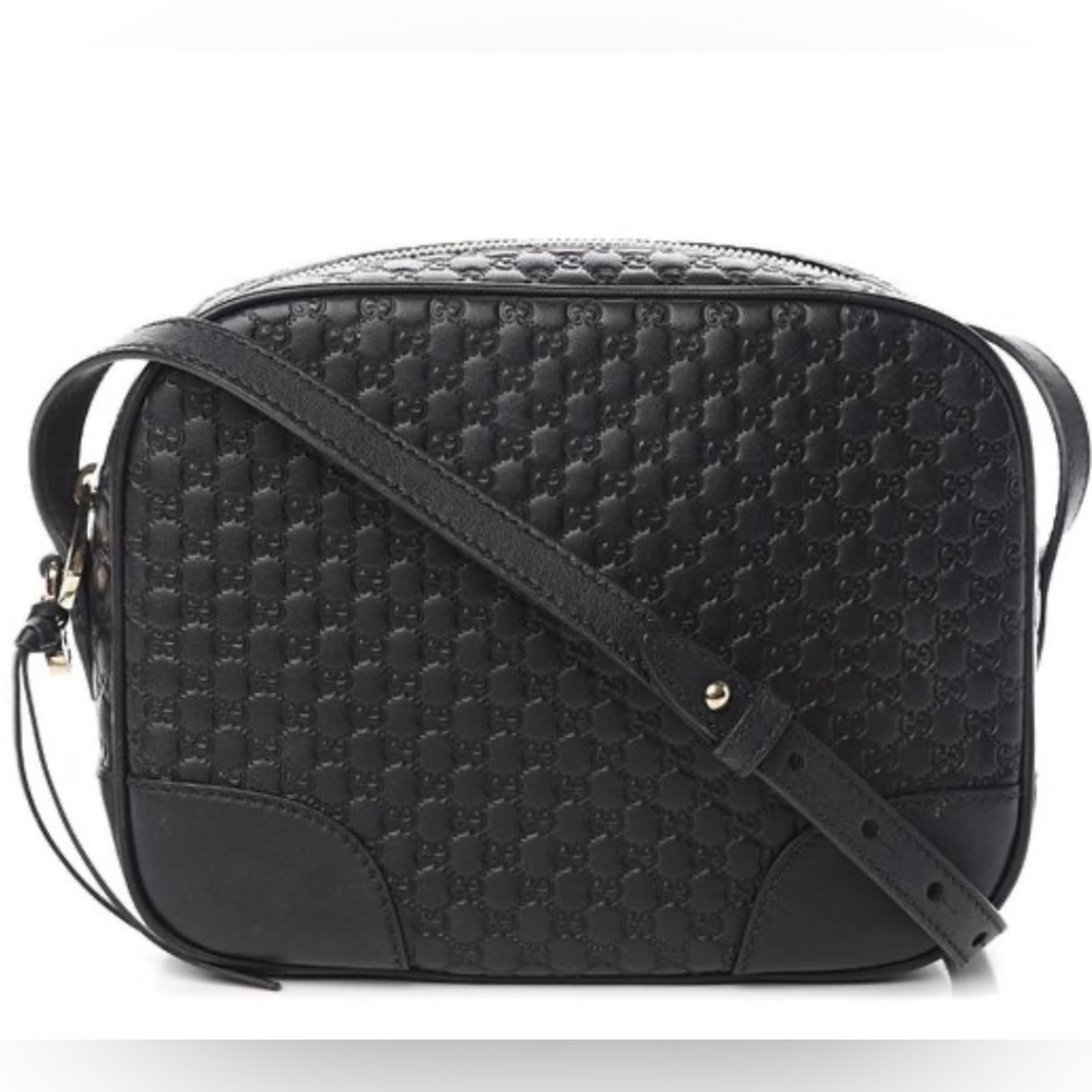 Gucci Crossbody Camera bag. In great condition!!! 100% leather